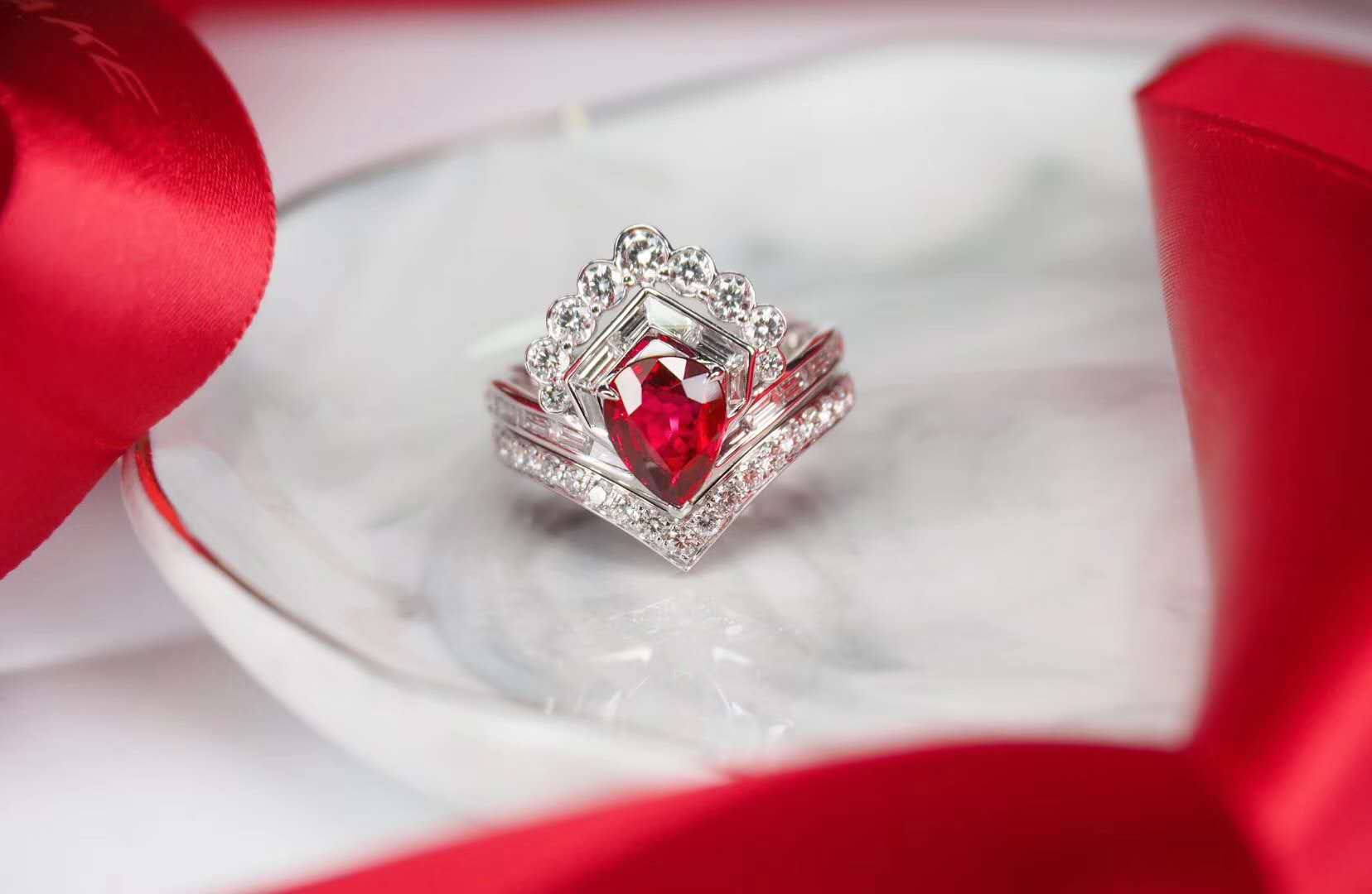 什么颜色的宝石更有价值呢？  第3张