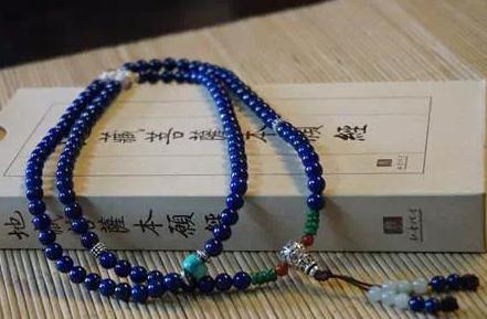 老红翡翠手镯值近年来珠宝价格走势,为你的收藏作参考  第5张