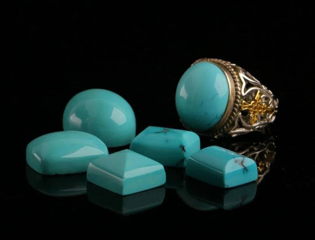 翡翠谷手镯中国四大名玉竟有两个版本？！绿松石和蓝田玉之争谁能更胜一筹？  第3张