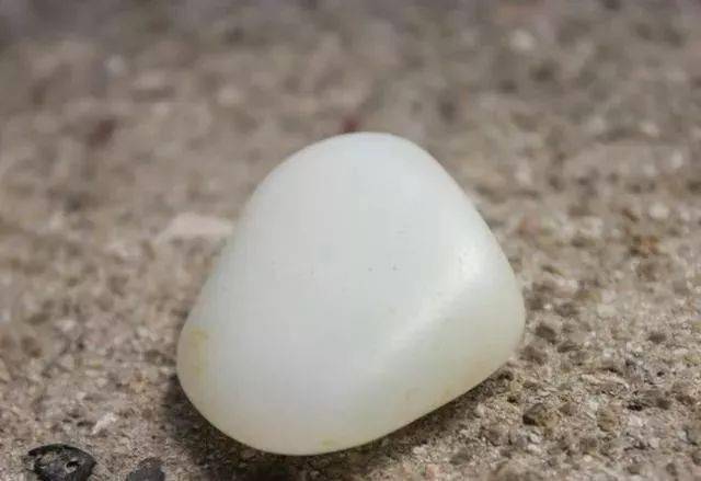 翡翠油青料曾今最受市场欢迎的光白籽，为什么如今却被忽视？  第6张