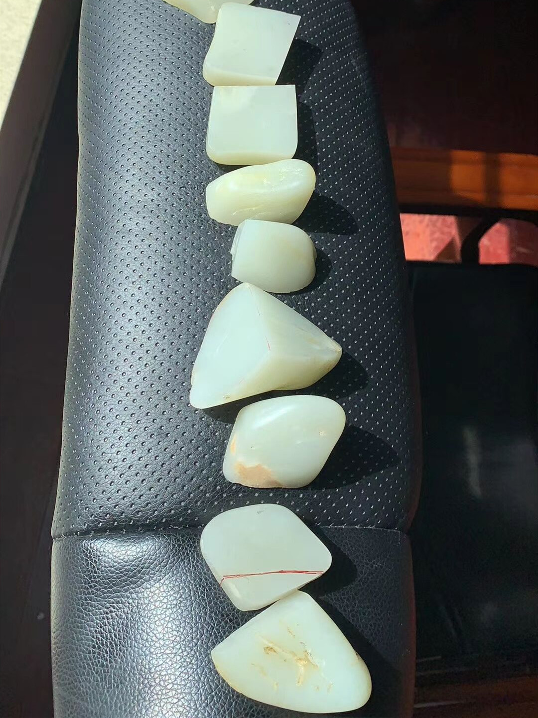 网上买翡翠手串如何给和田玉估价？  第3张