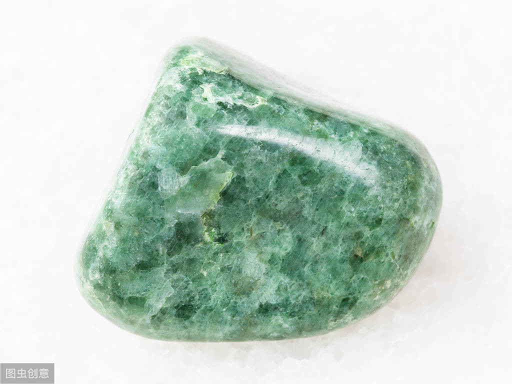 翡翠原石真的有价值吗，值不值得投资收藏  第1张