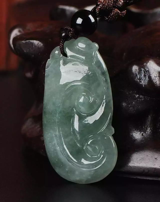 翡翠原石：各种翡翠价格，差别究竟在哪？  第7张