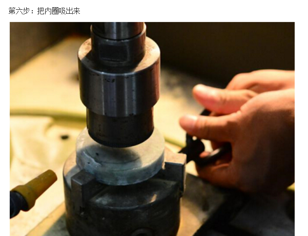 翡翠玉镯a货正品价格翡翠价格贵的有理由吗？剖析翡翠市场价值  第9张