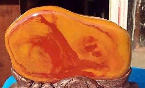 翡翠种水怎样看因改名身价暴涨的玉石，今白送都没人要？  第1张