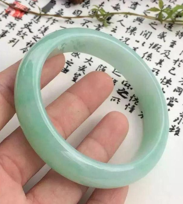 翡翠手镯：5分钟让你看明白自己手镯的真实价格  第13张