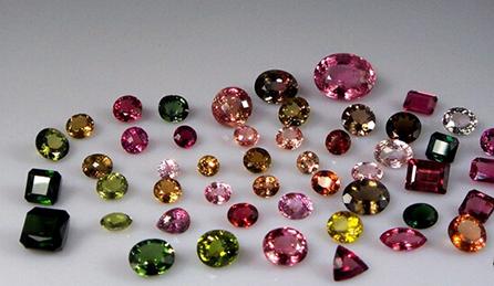 北京翡翠玉石从每克拉400元到每克拉8000元，碧玺是怎样称霸彩宝界的  第2张