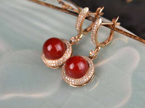 天然红珊瑚，为什么会有瑕疵？竟然跟生长环境有关  第2张