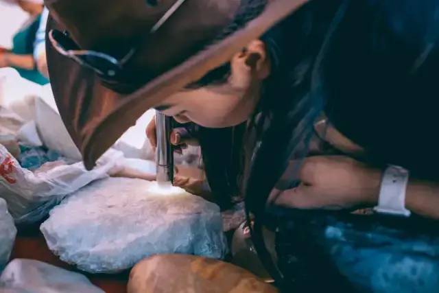 为什么正宗新疆和田玉很难买到？  第9张