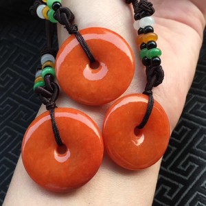 红翡都很贵吗？只有冰红才价值连城  第5张