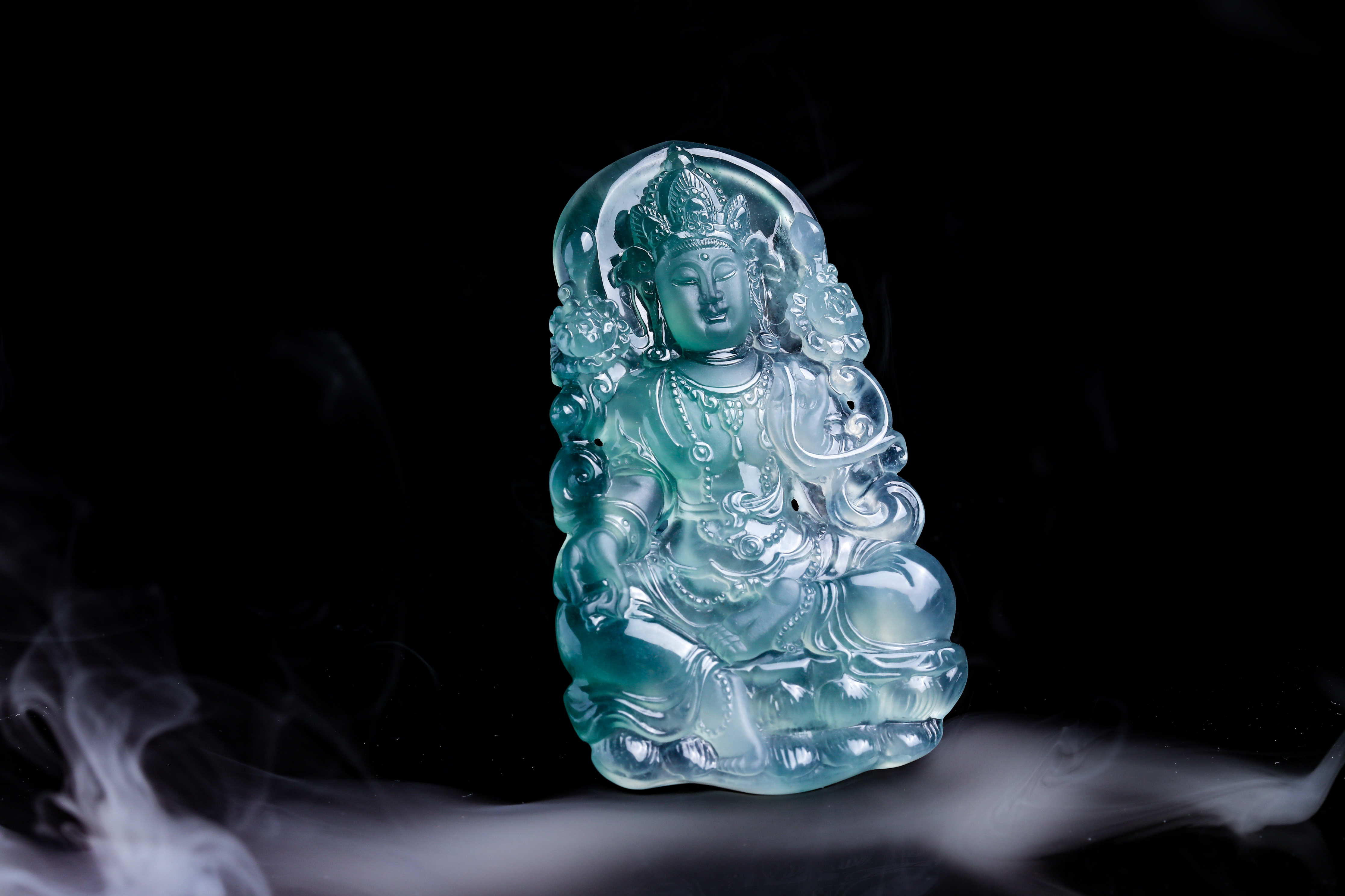 给翡翠估价，你估得准吗？  第1张