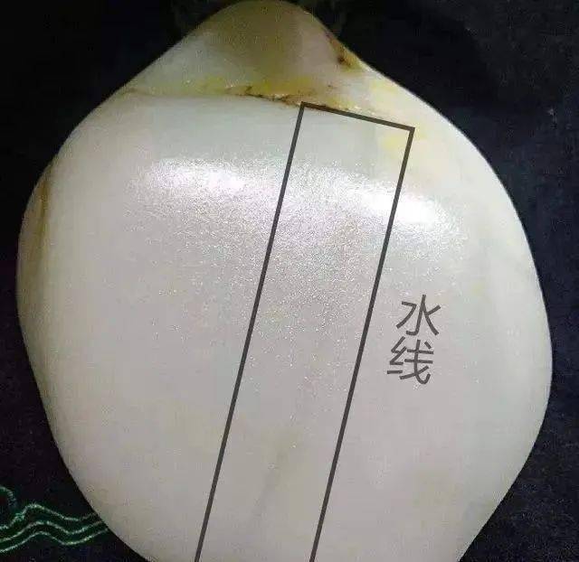 什么是和田玉的水线？有水线的和田玉到底好吗？  第1张