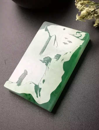 翡翠 春彩 挂件一抹绿的价值有多高？当它出现在翡翠里你就懂了！  第11张