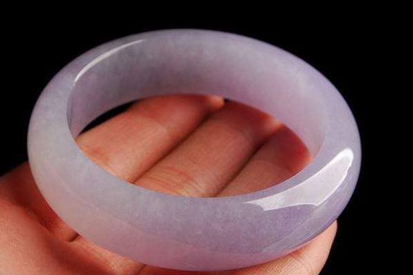 世界十大顶级翡翠，玻璃种透明度最好，龙石种翡翠最稀有  第10张