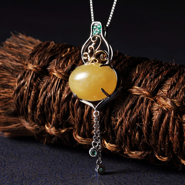 你知道黄翡在翡翠中算什么档次的吗？  第2张