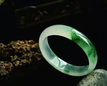 芙蓉种翡翠究竟贵在哪里  第5张