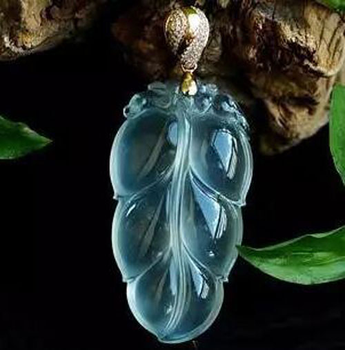 翡翠价值越来越高昂，不会评估翡翠价值怎么行  第1张