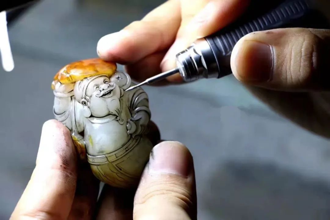 路路通翡翠吊坠图片难熬的2020年买玉难，卖玉更难  第4张