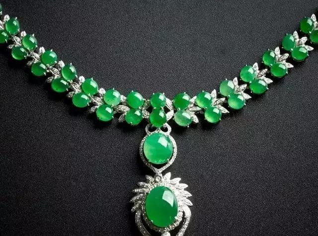 翡翠和什么饰品可以一起佩戴翡翠价格一般多少钱？最清晰的翡翠价格对照表  第4张