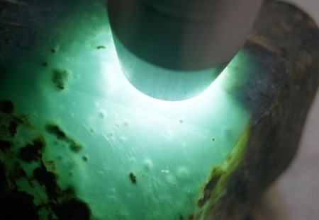 1000元左右的翡翠手镯都是翡翠，为何相差一个字价格就跌那么多呢？  第11张