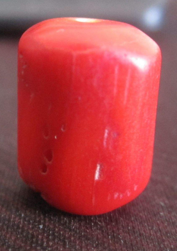 天然红珊瑚，为什么会有瑕疵？竟然跟生长环境有关  第3张