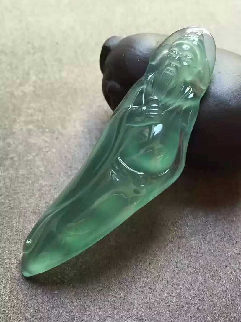 翡翠价值越来越高昂，不会评估翡翠价值怎么行  第2张