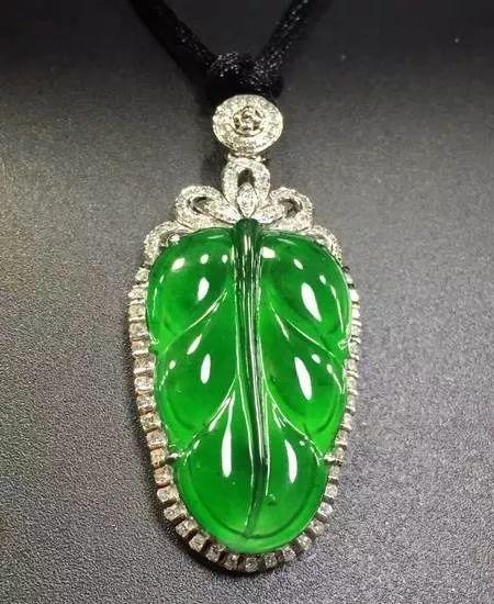 售价一千块和一万块的翡翠，它们的差别在哪里？  第8张