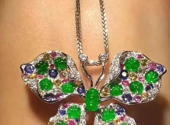 翡翠市场透明话, 未来的行情又该如何, 与这五个要素紧密相连!  第8张