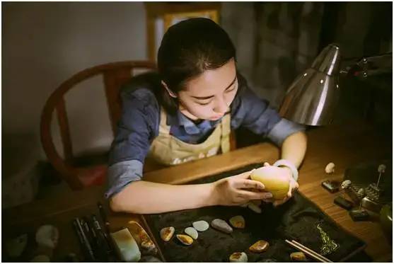 为什么正宗新疆和田玉很难买到？  第11张