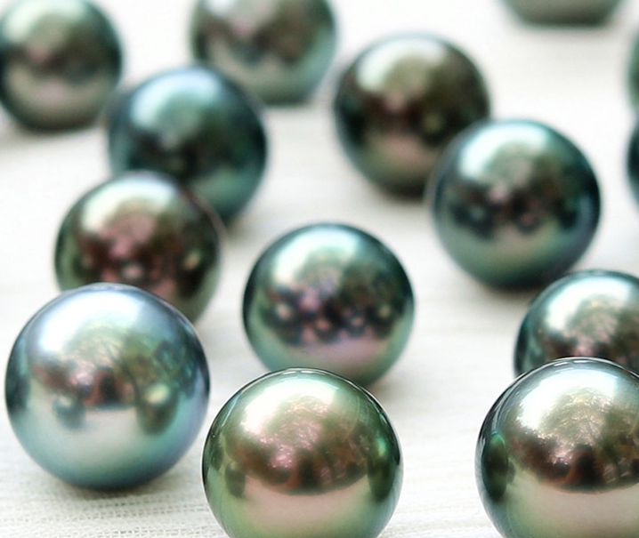 大自然的产物，神秘而稀有，珠中皇后的大溪地黑珍珠  第2张