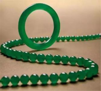 翡翠原石木纳怎么看顶级，极品翡翠，有人一辈子没见过！有钱或许都买不到了吧  第14张