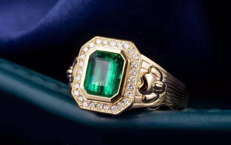 翡翠黄翡手链项链祖母绿充油可怕吗？  第1张