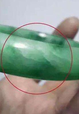 油青翡翠抛光翡翠收藏：翡翠价格涨得再飞，买了有这些情况的也就和你无关  第10张