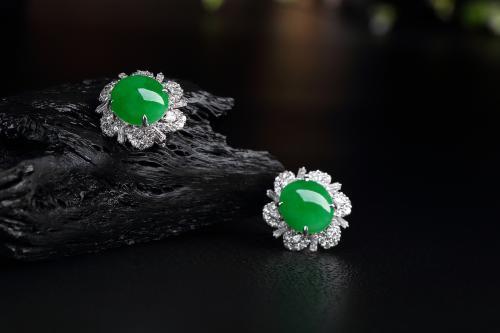 翡翠原石木纳怎么看顶级，极品翡翠，有人一辈子没见过！有钱或许都买不到了吧  第19张