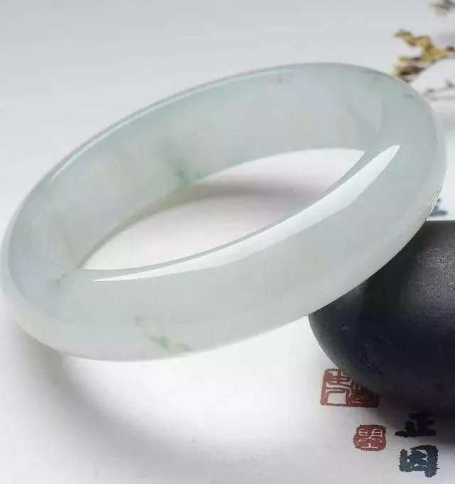 翡翠手镯：5分钟让你看明白自己手镯的真实价格  第15张