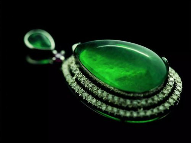 什么颜色的翡翠价值最高？根据这五点来抉择  第2张