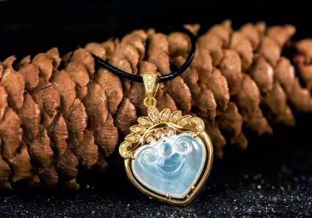 高档翡翠的收藏价值为何高于其他贵重珠宝？  第8张