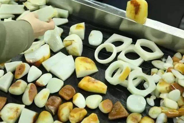 翡翠油青料曾今最受市场欢迎的光白籽，为什么如今却被忽视？  第10张