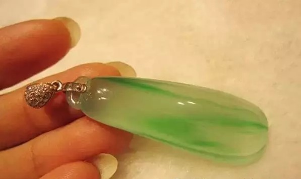 男的带和田玉还是翡翠翡翠特殊品种芙蓉种价值如何呢？  第4张