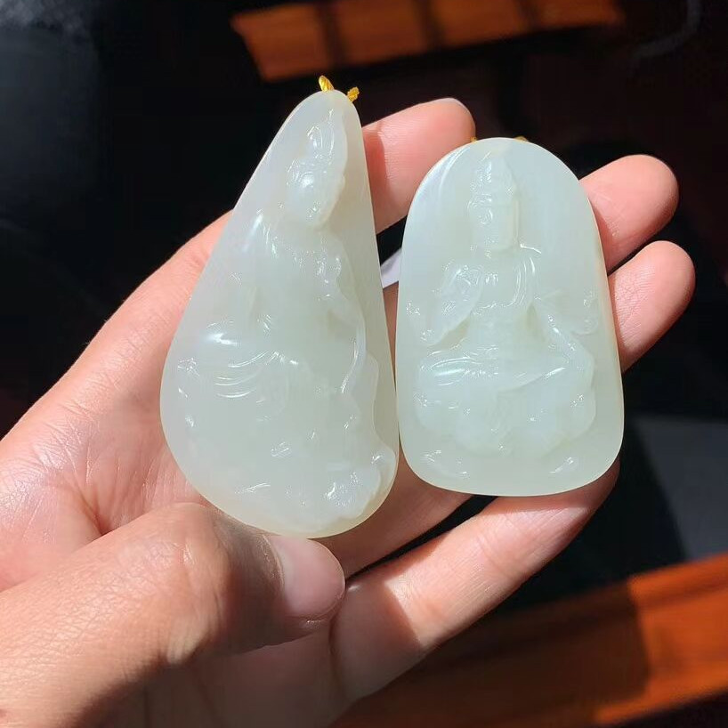 翡翠满绿项链为啥和田玉造假泛滥，却没有人来管！  第1张