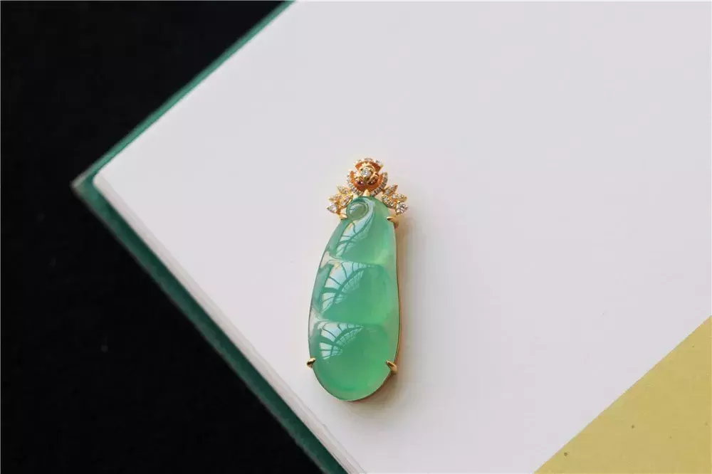 翡翠中的“种水货”和“色货”  第8张