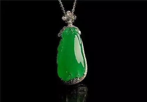 20万的翡翠手镯翡翠开始变得不值钱了？很多翡翠商已经不想卖翡翠了！  第1张