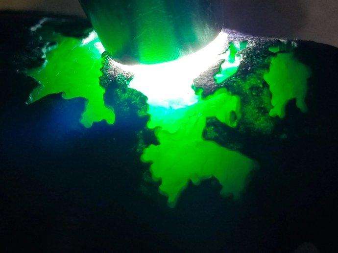 翡翠手镯 贵妃颜色越浓的翡翠价值就越高？看完这三点你就不会这样想！  第1张