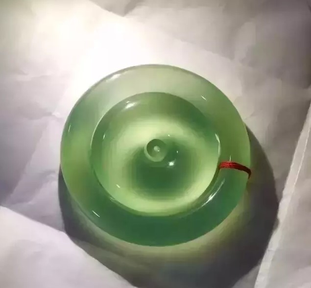 男的带和田玉还是翡翠翡翠特殊品种芙蓉种价值如何呢？  第1张