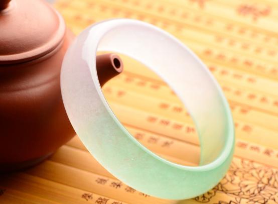 什么样的玉石适合收藏有升值价值？  第8张