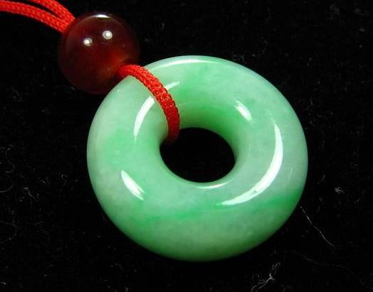 色差一等，价差十倍，绿色翡翠竟然还分这么多种  第5张