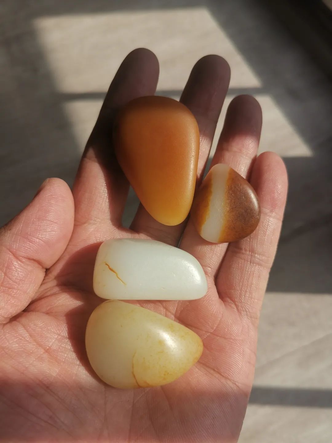 路路通翡翠吊坠图片难熬的2020年买玉难，卖玉更难  第3张