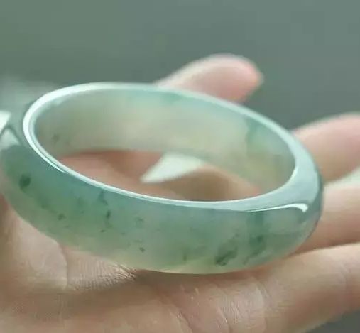 翡翠手镯大体估价攻略！  第4张