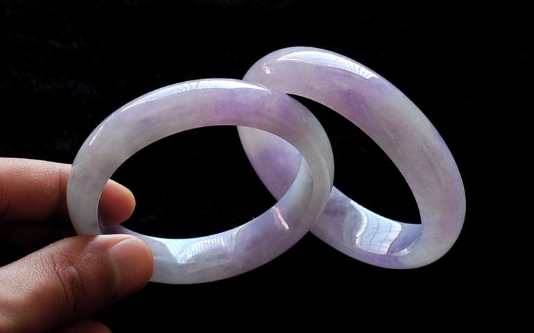 紫色翡翠居然这么多种，每种颜色都漂亮，收藏升值空间大，学到了  第2张