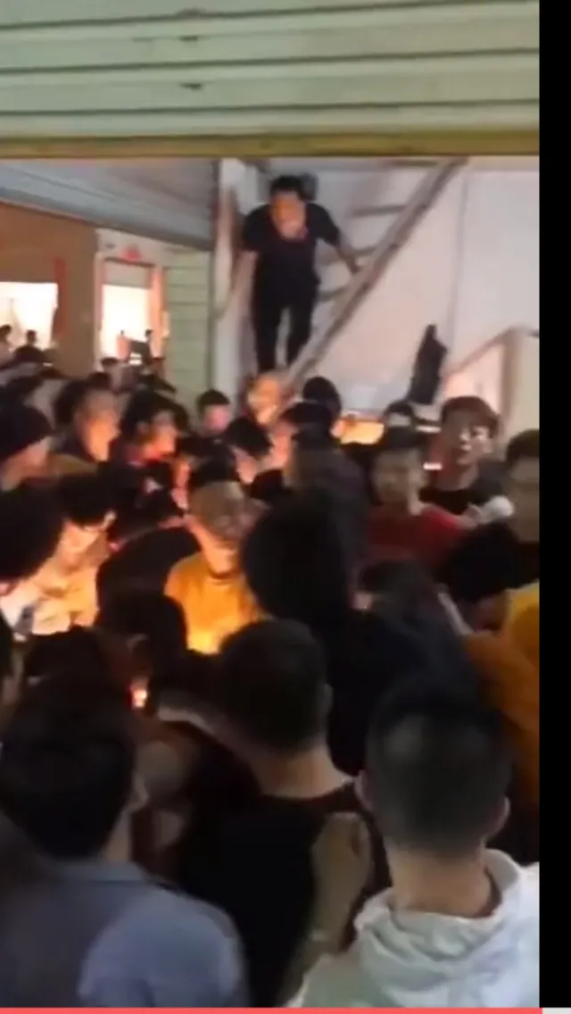 如今的翡翠市场，原石与材料已显缺乏，那么成品会随着涨价吗？  第3张